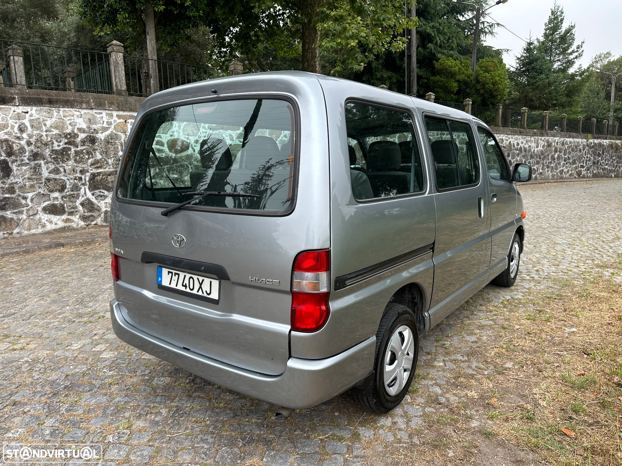 Toyota HiAce 2.5 D-4D 2.6T - 16