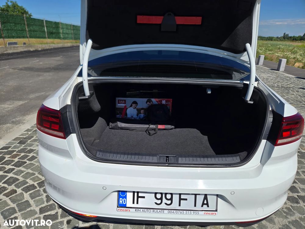 Volkswagen Passat 2.0 TDI DSG Comfortline - 19
