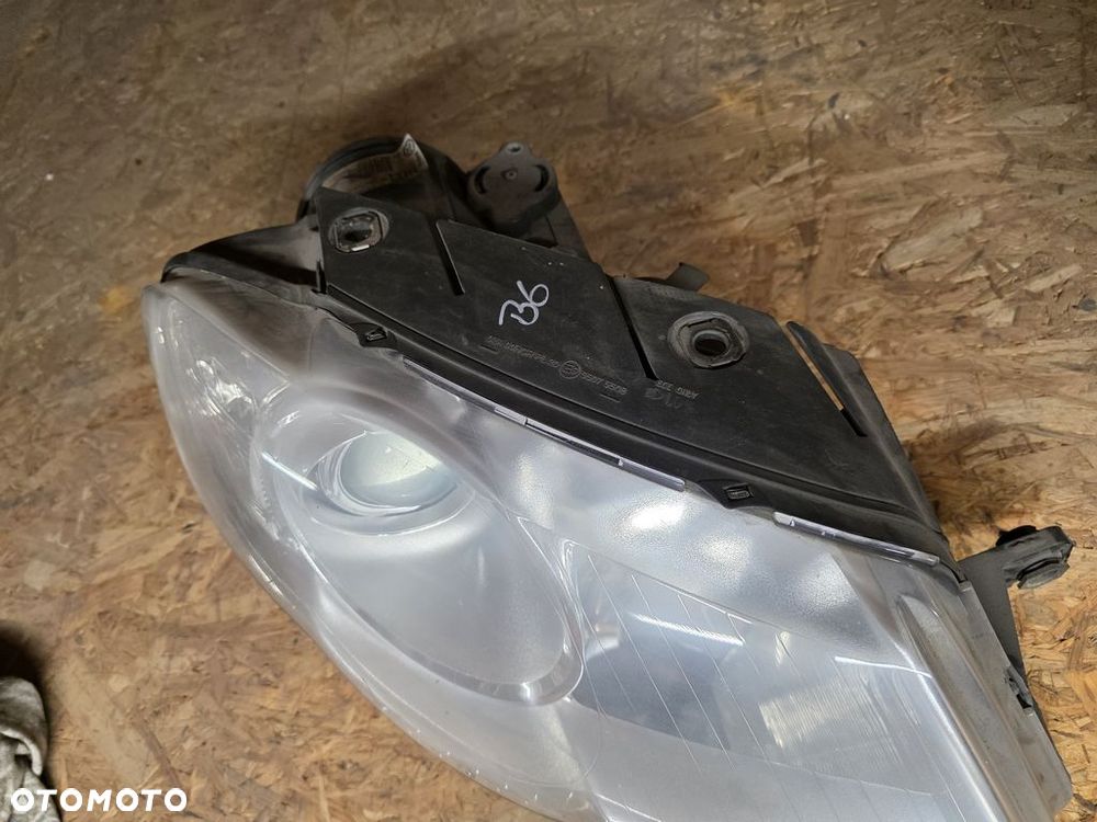 VOLKSWAGEN PASSAT B6 LAMPA PRZEDNIA PRAWA  ANGLIK 3C0941006 - 2
