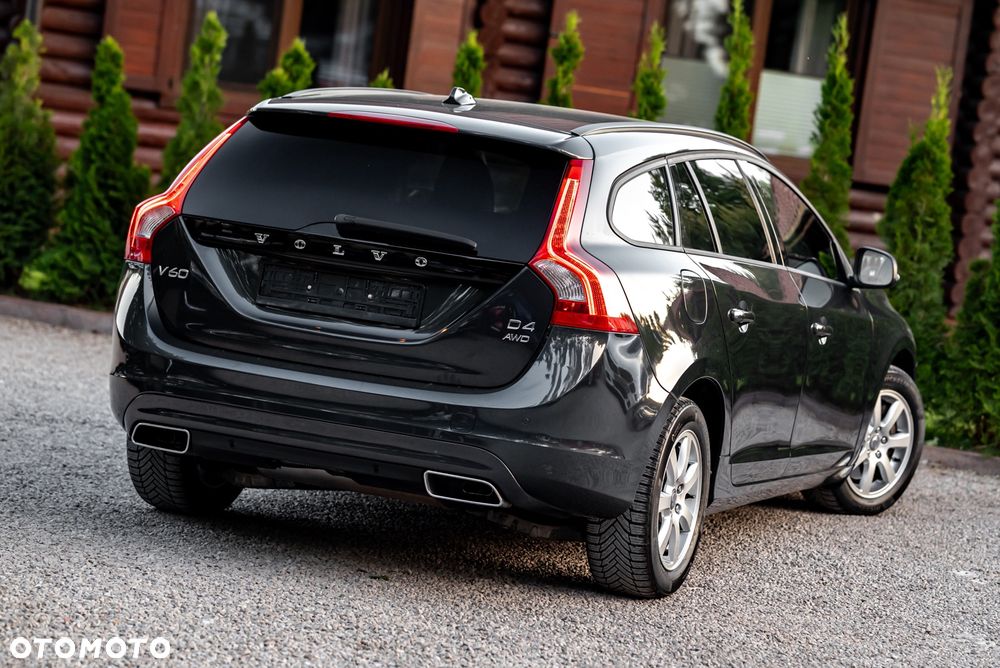 Volvo V60 D4 AWD Geartronic Momentum - 11
