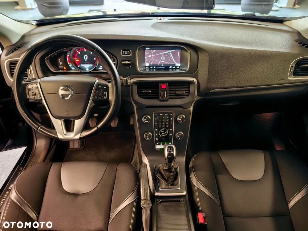 Volvo V40 D3 Summum - 9
