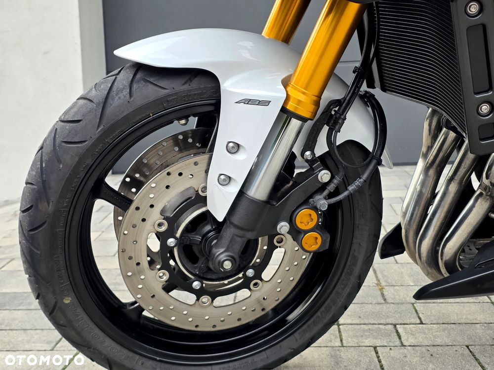 Yamaha FZ8 - 27