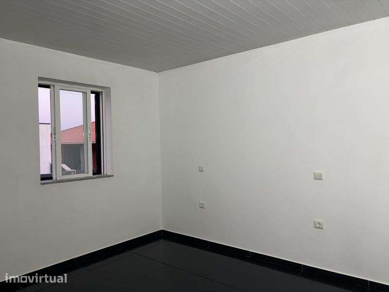 Arrendo  moradia t2 - Grande imagem: 4/8