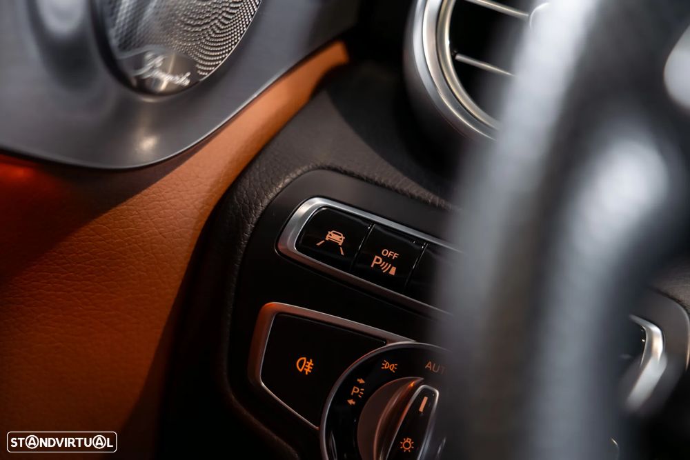 Mercedes-Benz C 300 7G-TRONIC AMG Line - 10