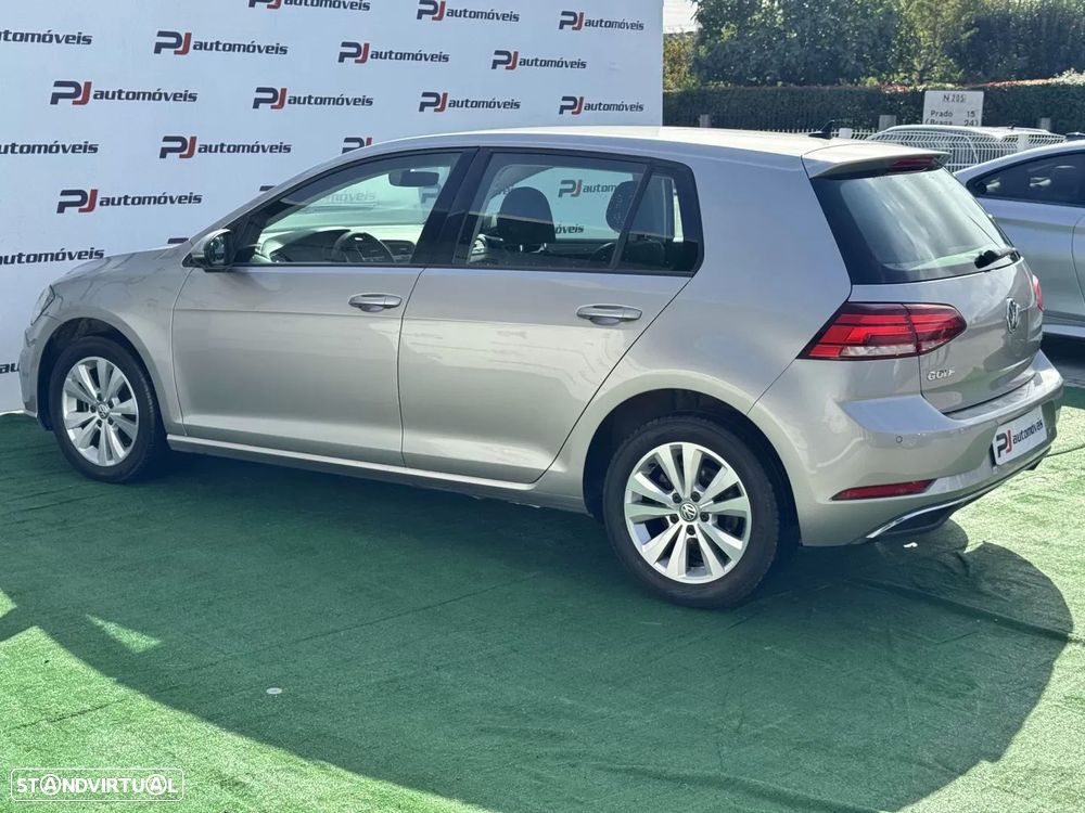 VW Golf 1.6 TDI Confortline - 10