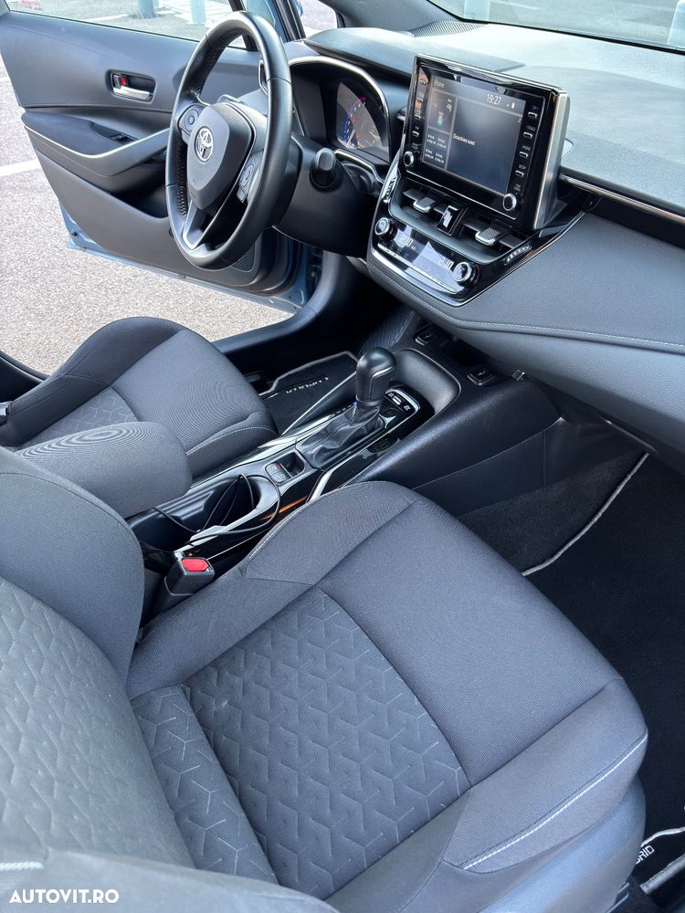 Toyota Corolla 1.8 HSD Business - 24