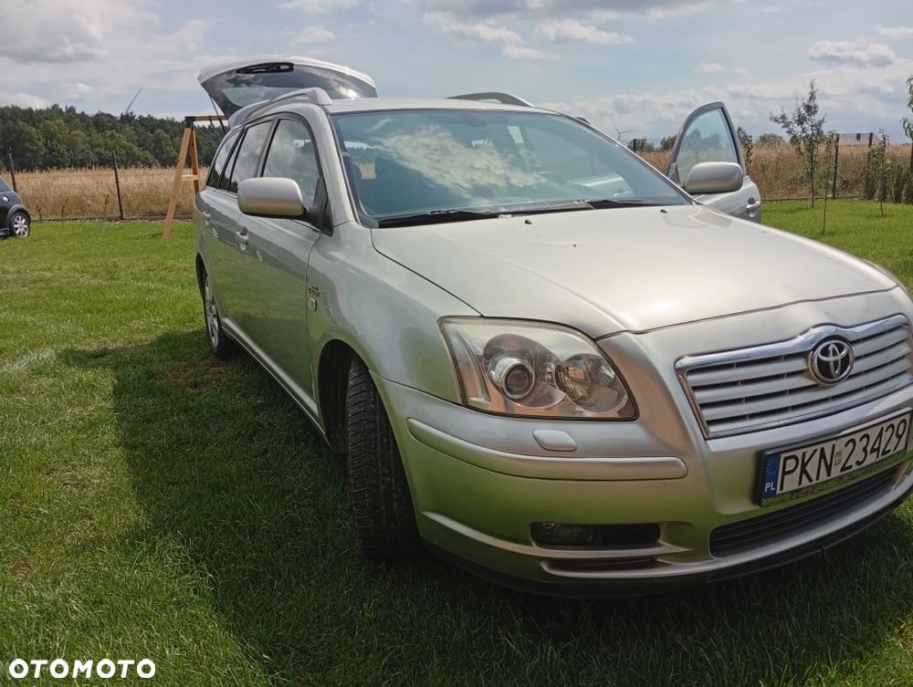 Toyota Avensis - 5