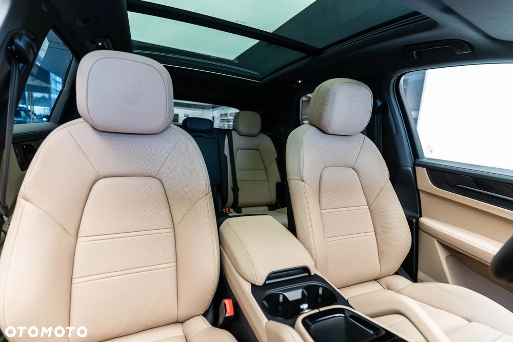 Porsche Cayenne E-Hybrid PHEV Black Edition - 15