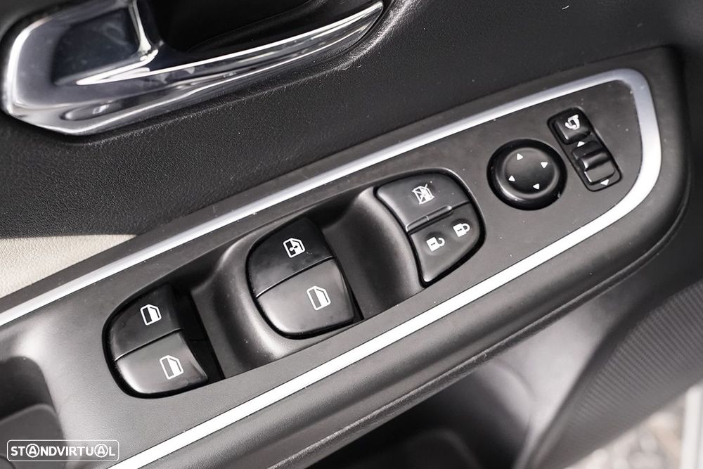 Nissan Micra 1.0 IG-T N-Design Black CVT - 18