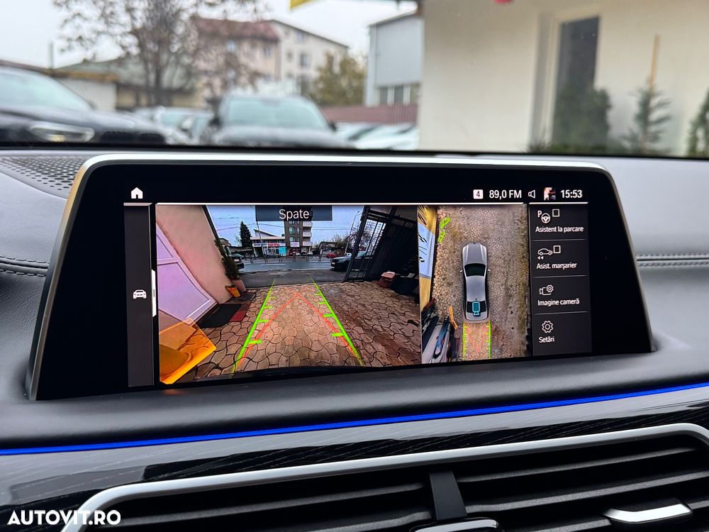 BMW Seria 7 745e - 37