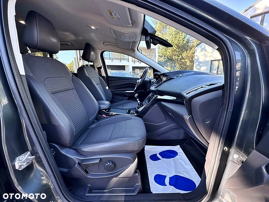 Ford Kuga 1.5 EcoBoost 2x4 Titanium - 33