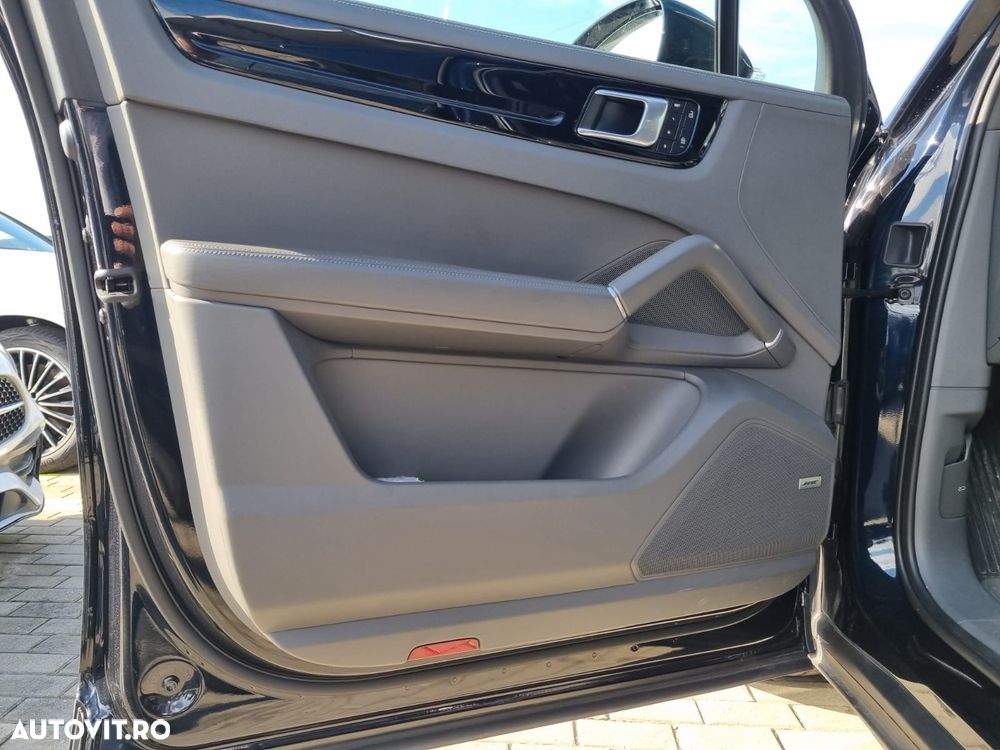 Porsche Cayenne E-Hybrid Tiptronic S - 19