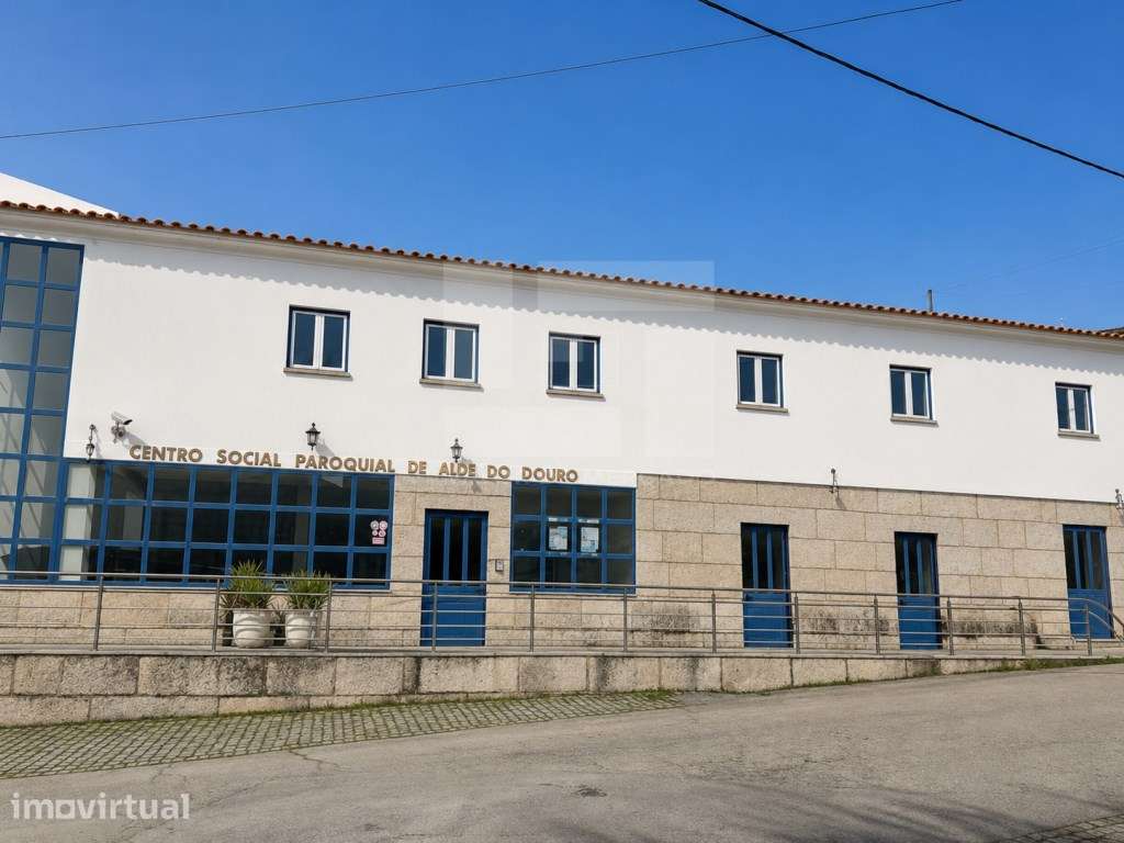 Edifício de serviços - Grande imagem: 2/9