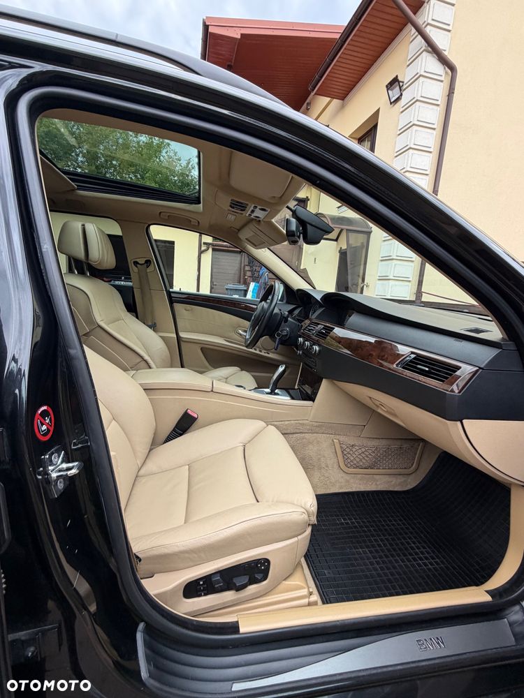 BMW Seria 5 535d Edition Lifestyle - 32