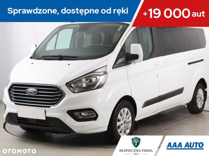 Ford Tourneo Custom - 1