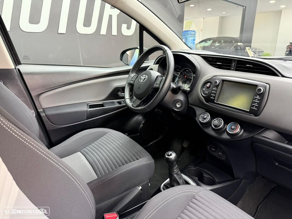 Toyota Yaris 1.0 VVT-i Exclusive - 28