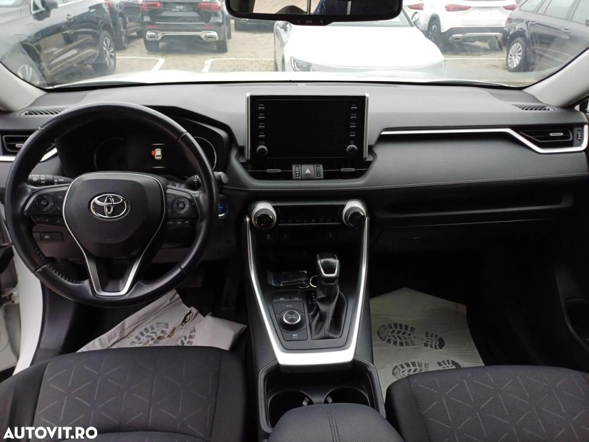 Toyota RAV4 - 18