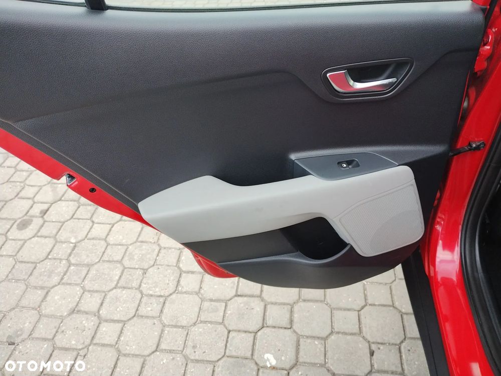 Kia Stonic 1.0 T-GDI L DCT - 24