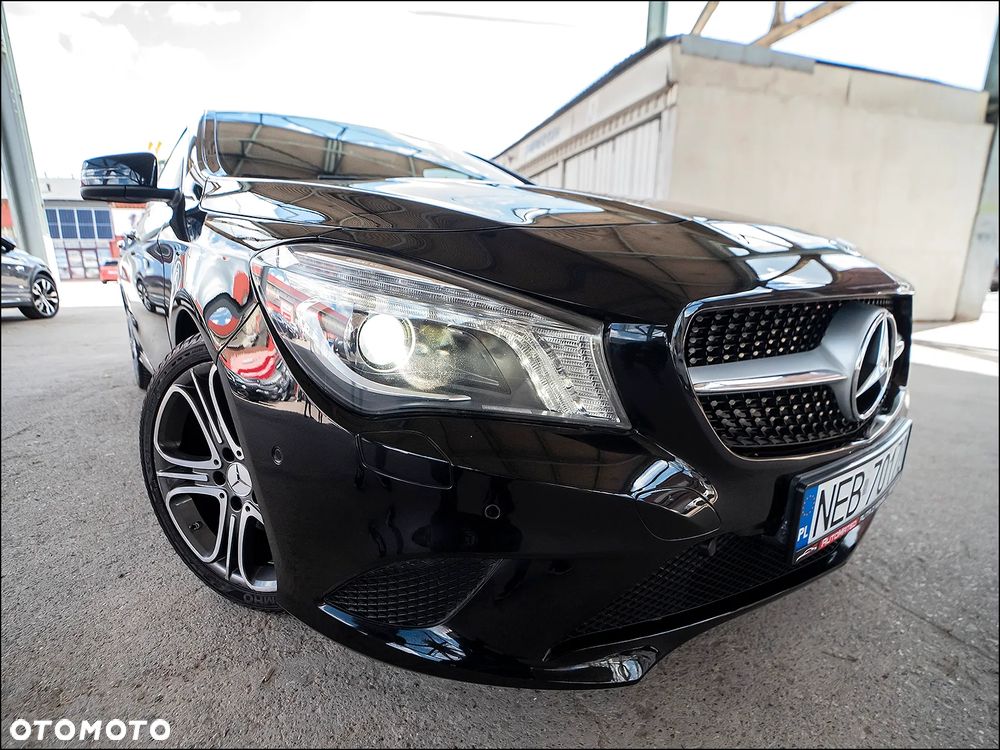 Mercedes-Benz CLA 180 7G-DCT Urban - 10