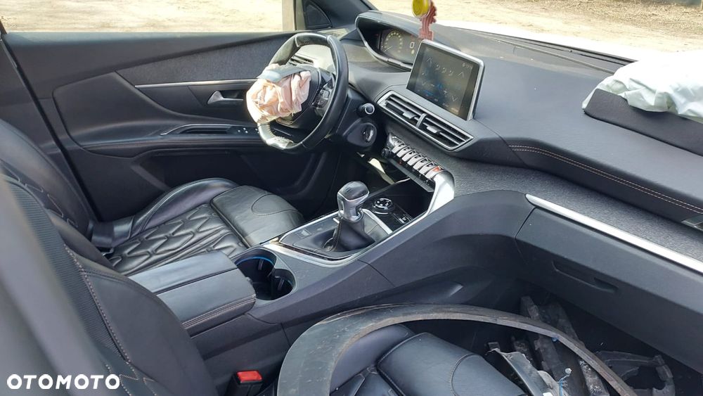 Peugeot 5008 HDI 150 Allure - 19