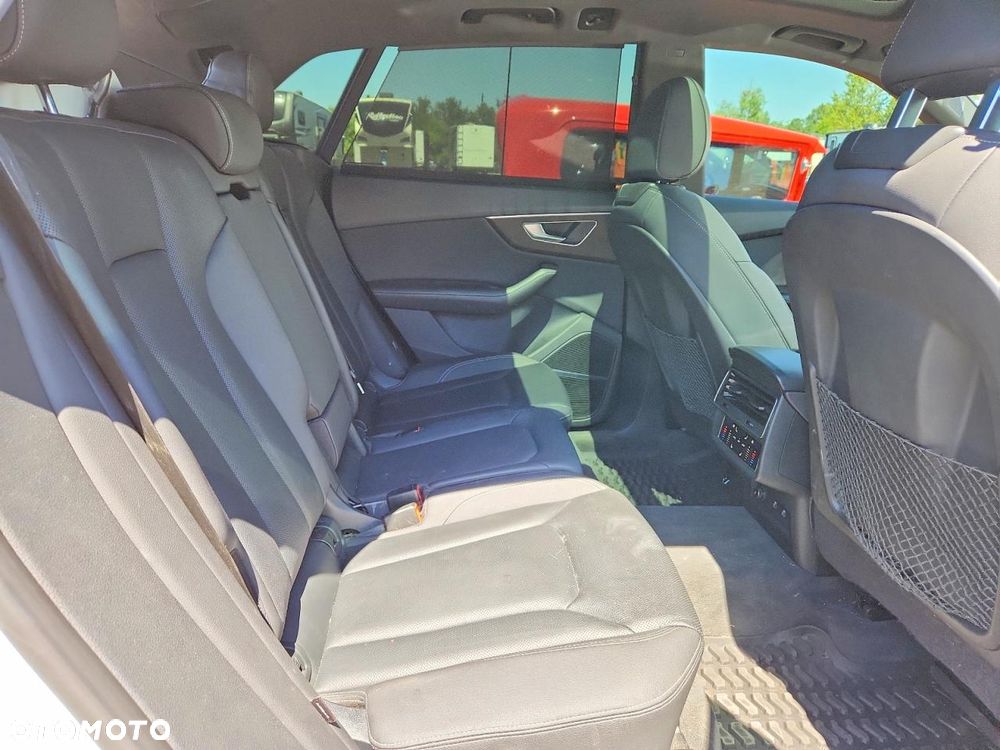 Audi Q8 55 TFSI quattro tiptronic - 8