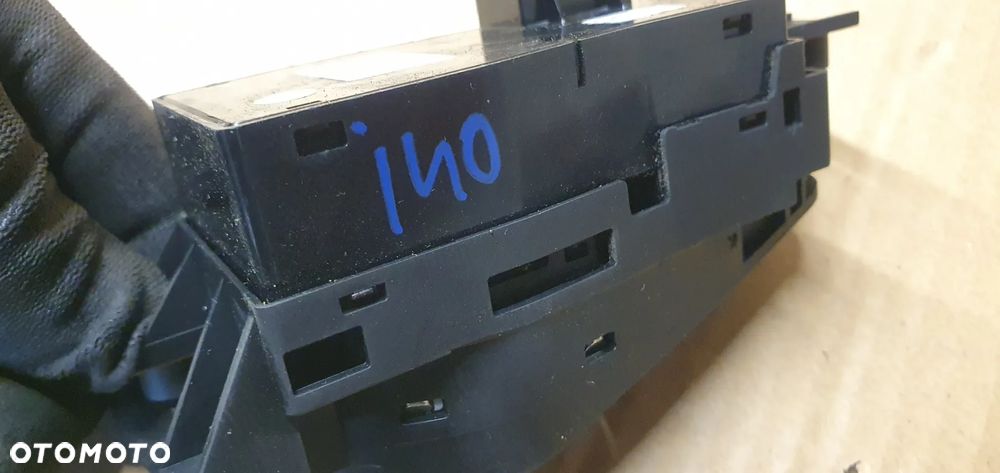 Przełącznik włącznik hamulca ręcznego PDC Auto Hold Hyundai I40 93766-3Z580 - 9