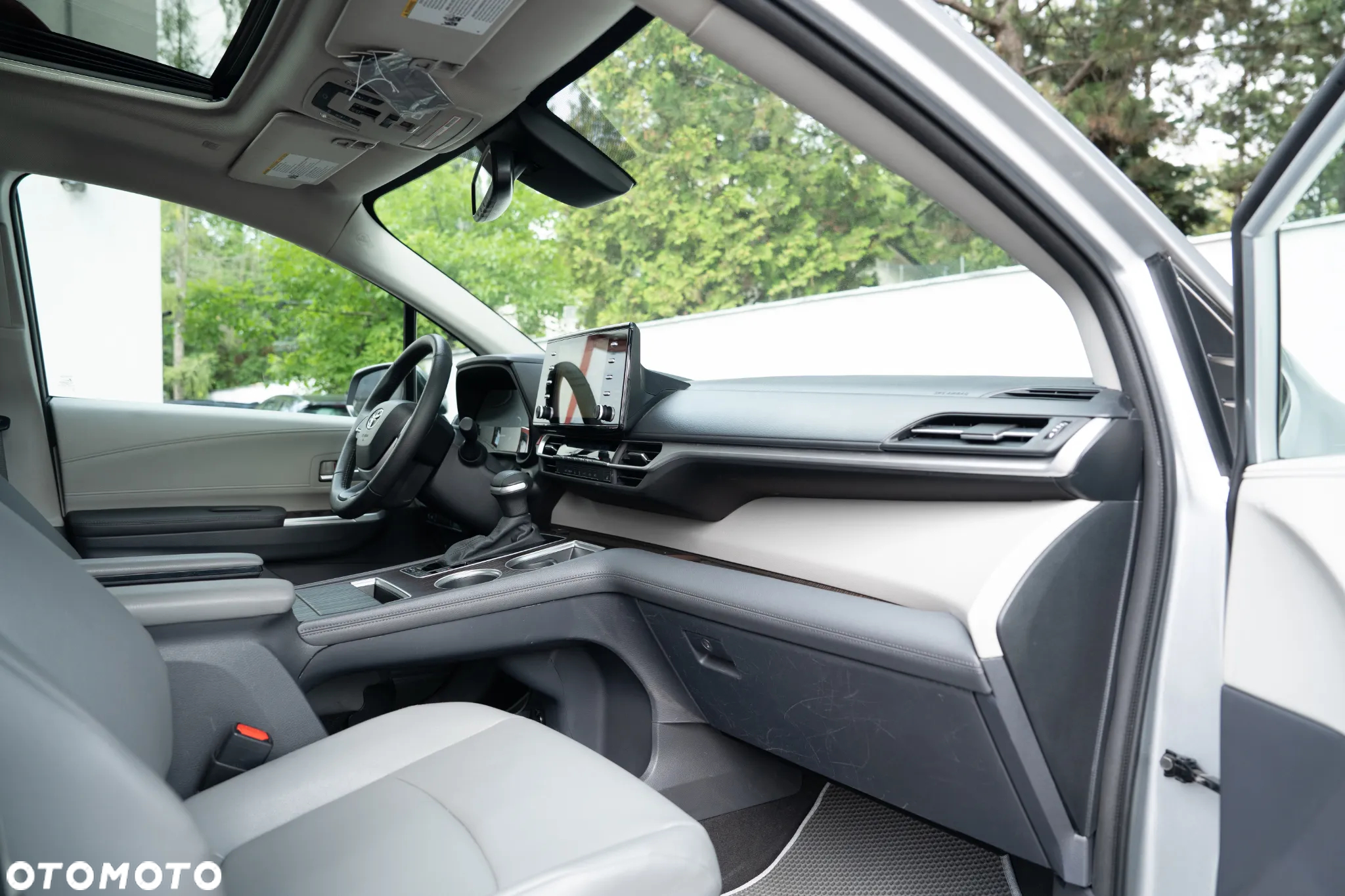 Toyota Sienna - 18