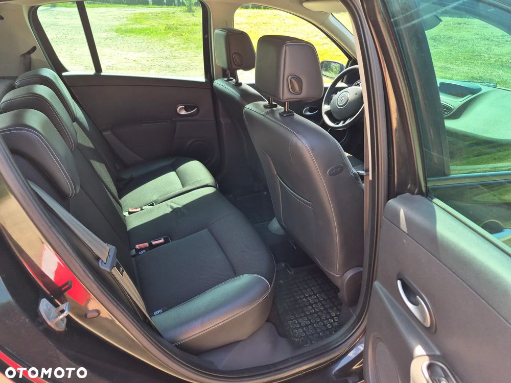 Renault Clio - 14