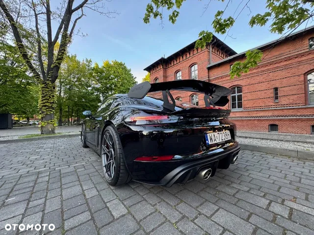 Porsche 718 Cayman GPF GT4 RS PDK - 16