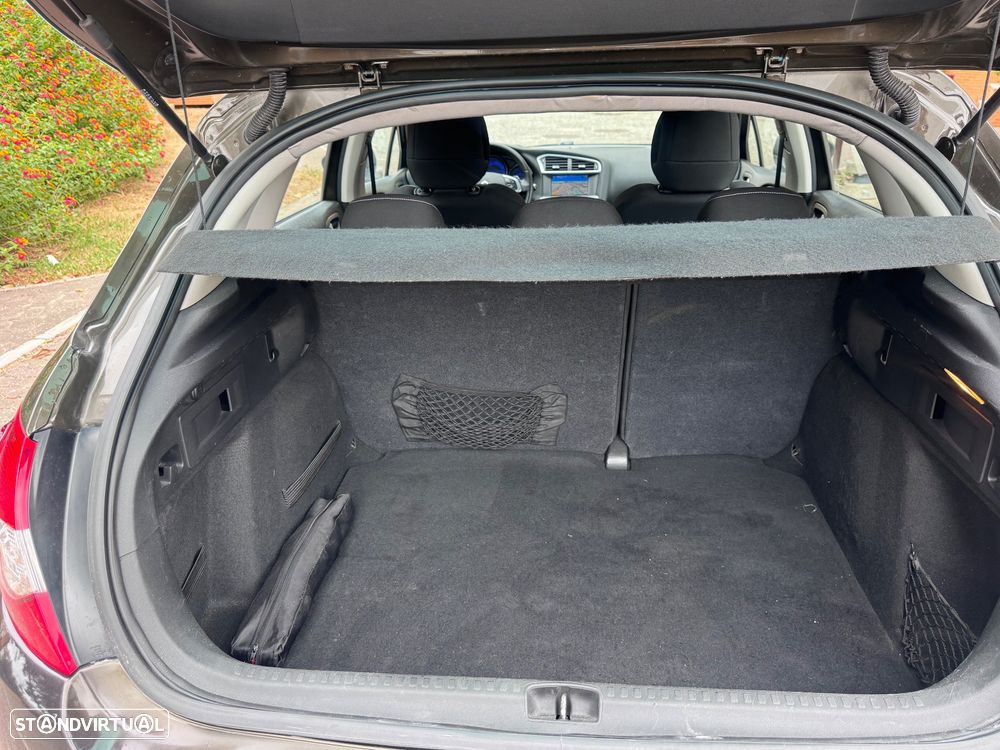 Citroën C4 e-HDi 115 ETG6 Tendance - 13