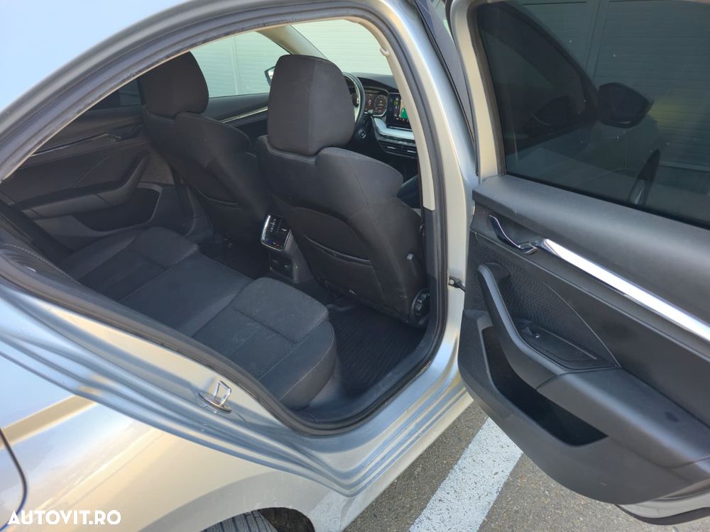 Skoda Octavia 2.0 TDI DSG Style - 18