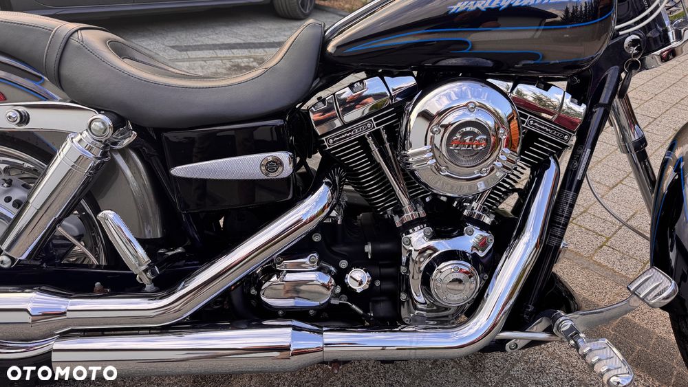 Harley-Davidson Dyna - 30