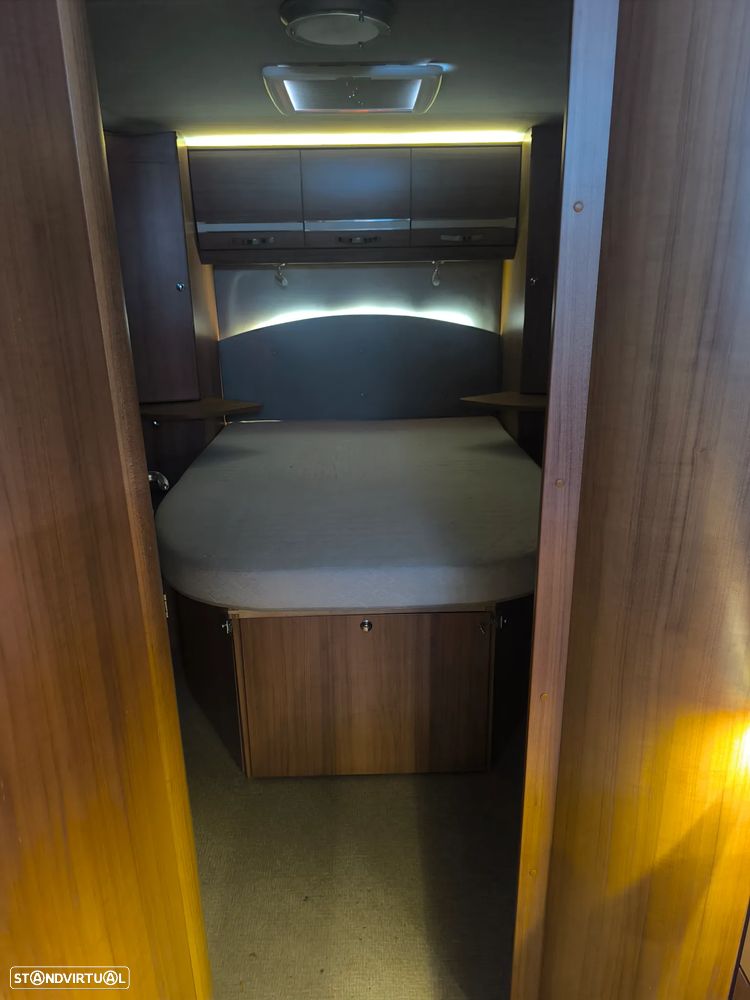 Euramobil Terrestra Cama central - 7