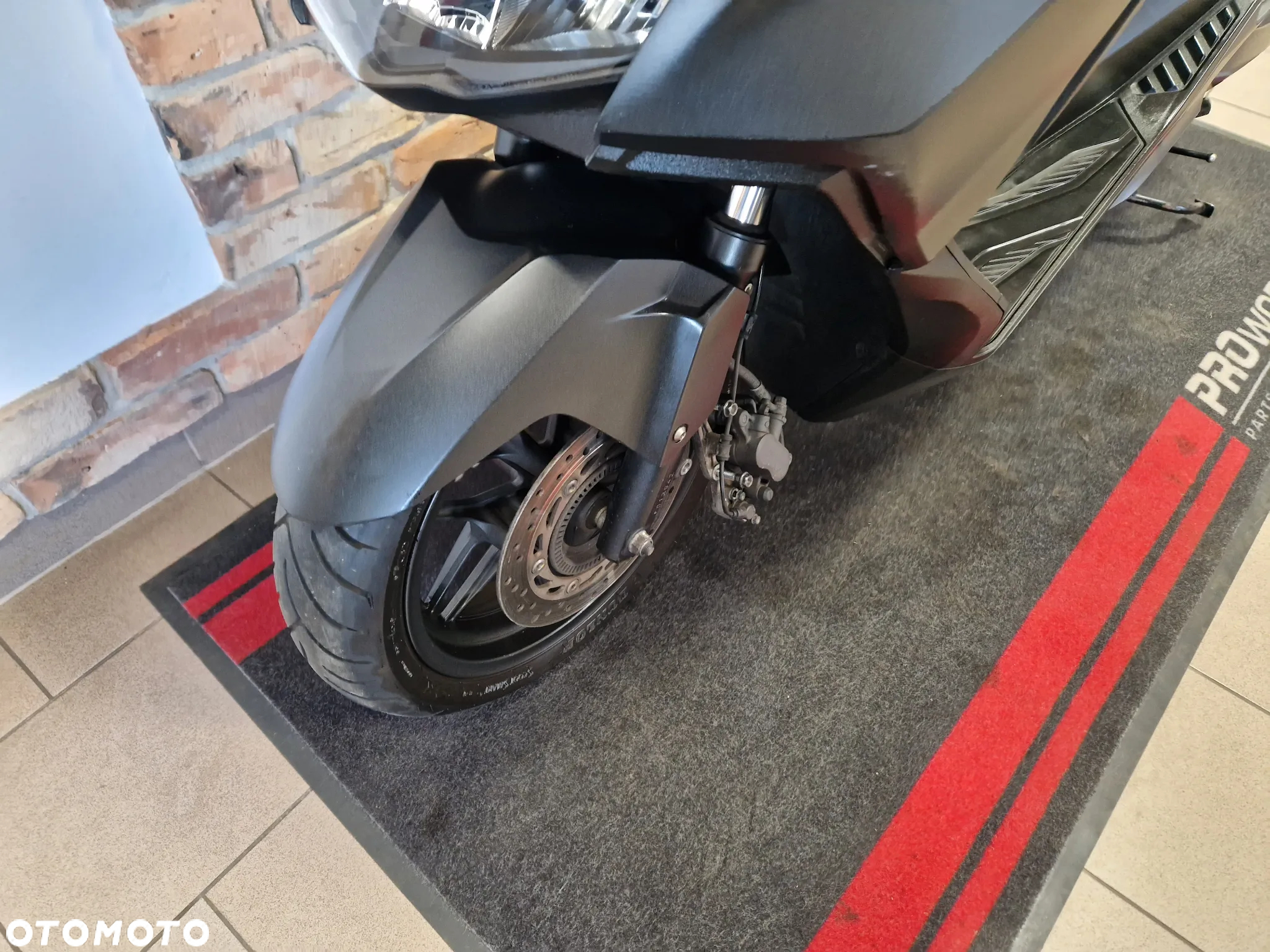 Honda NSS - 19