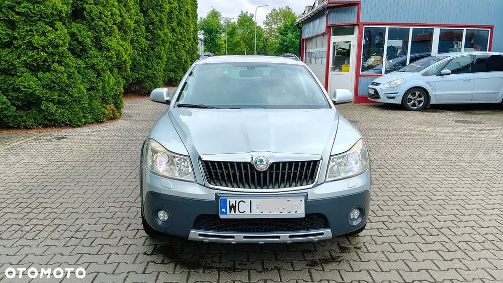 Skoda Octavia 2.0 TDI DPF 4x4 Elegance - 2