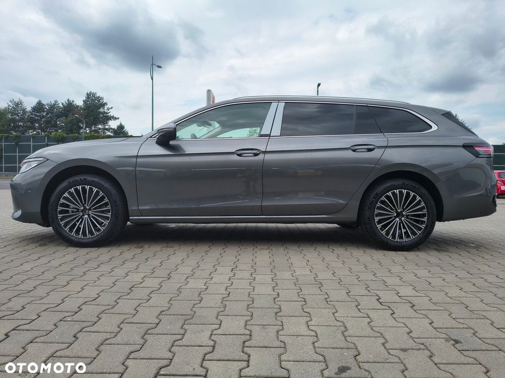 Volkswagen Passat - 5