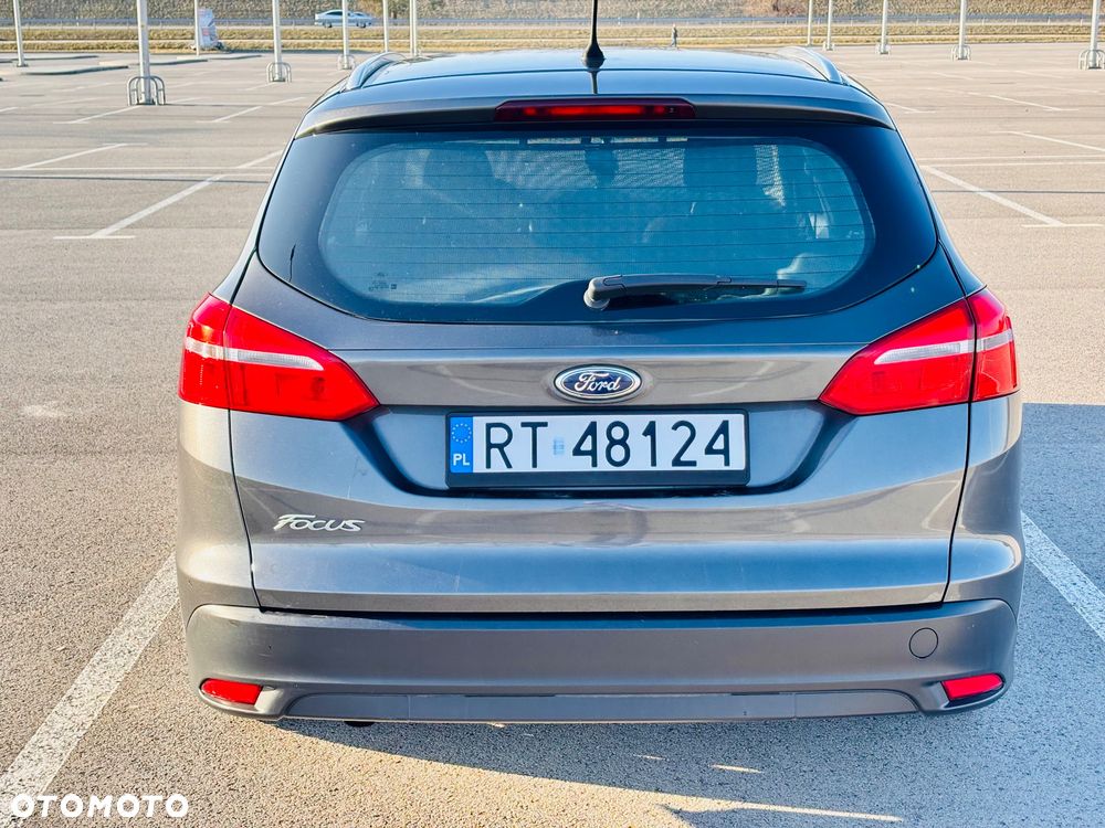 Ford Focus 1.6 TDCi Edition - 8