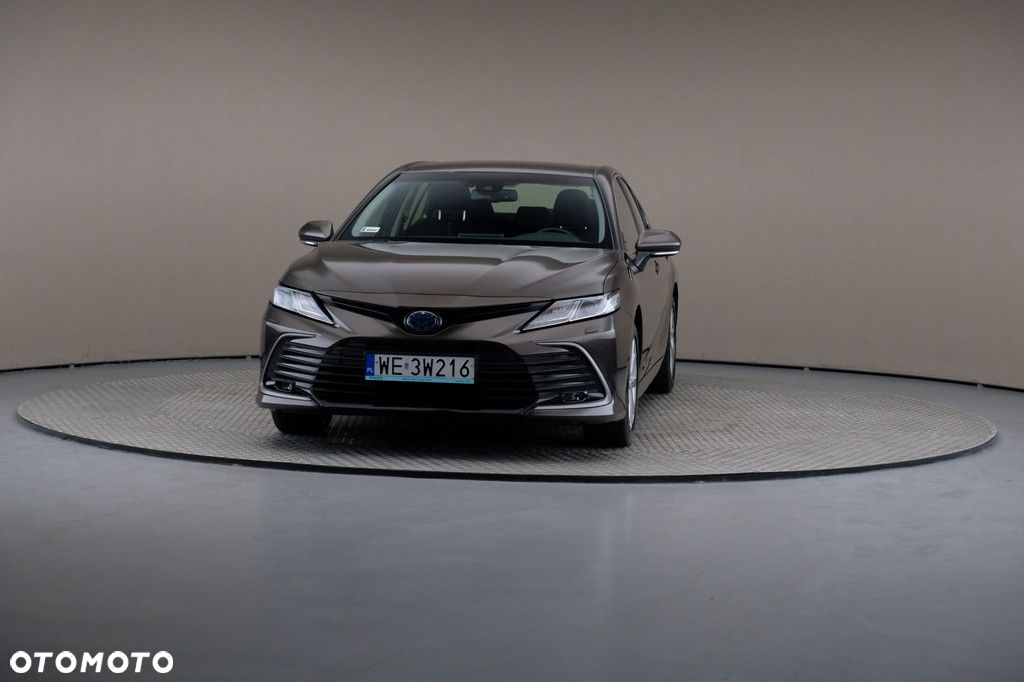 Toyota Camry - 3