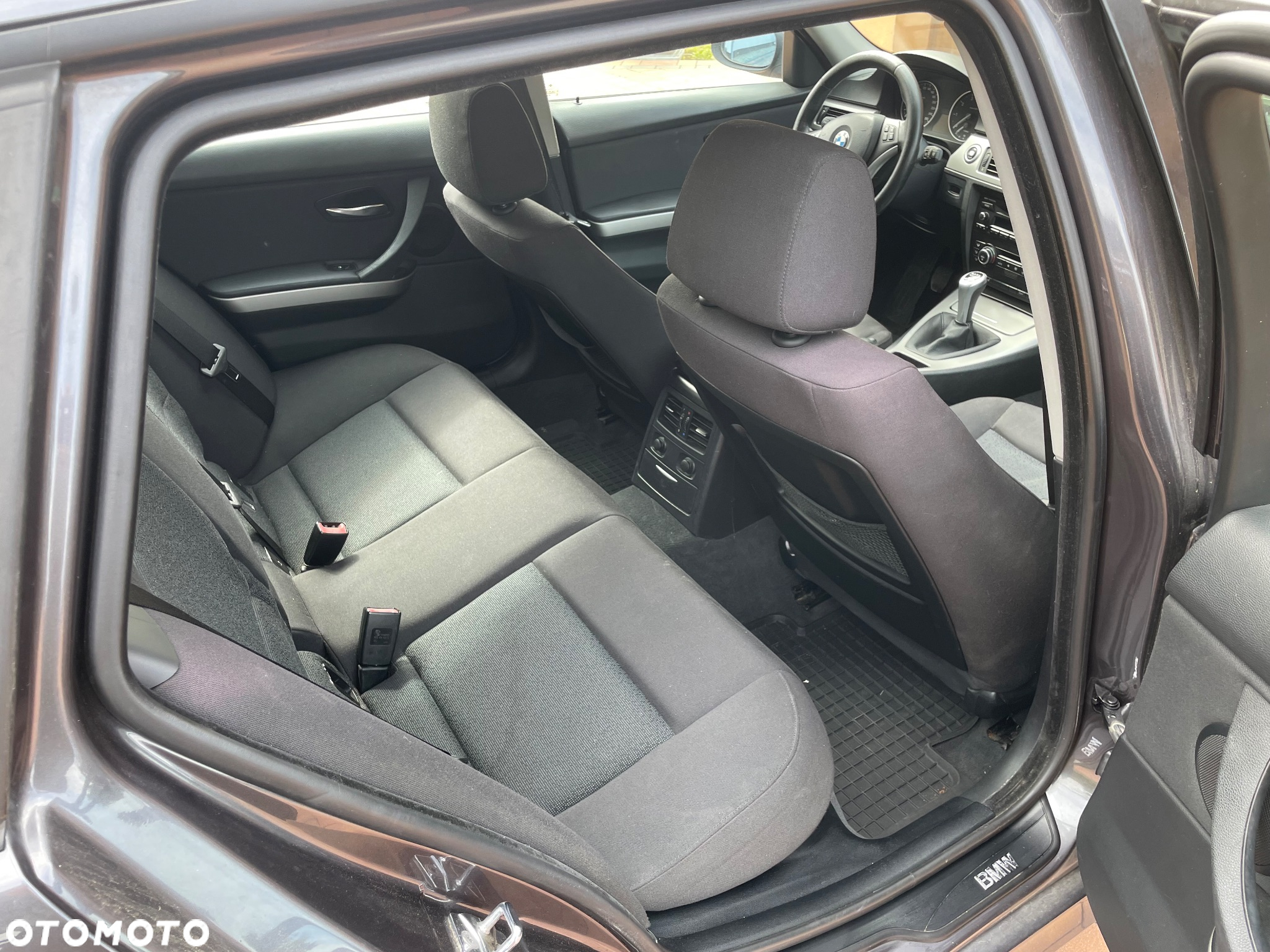 BMW Seria 3 318i - 11