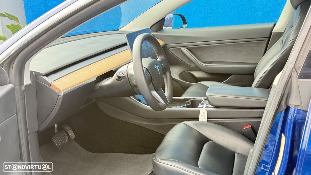 Tesla Model 3 Standard Range Plus RWD - 3