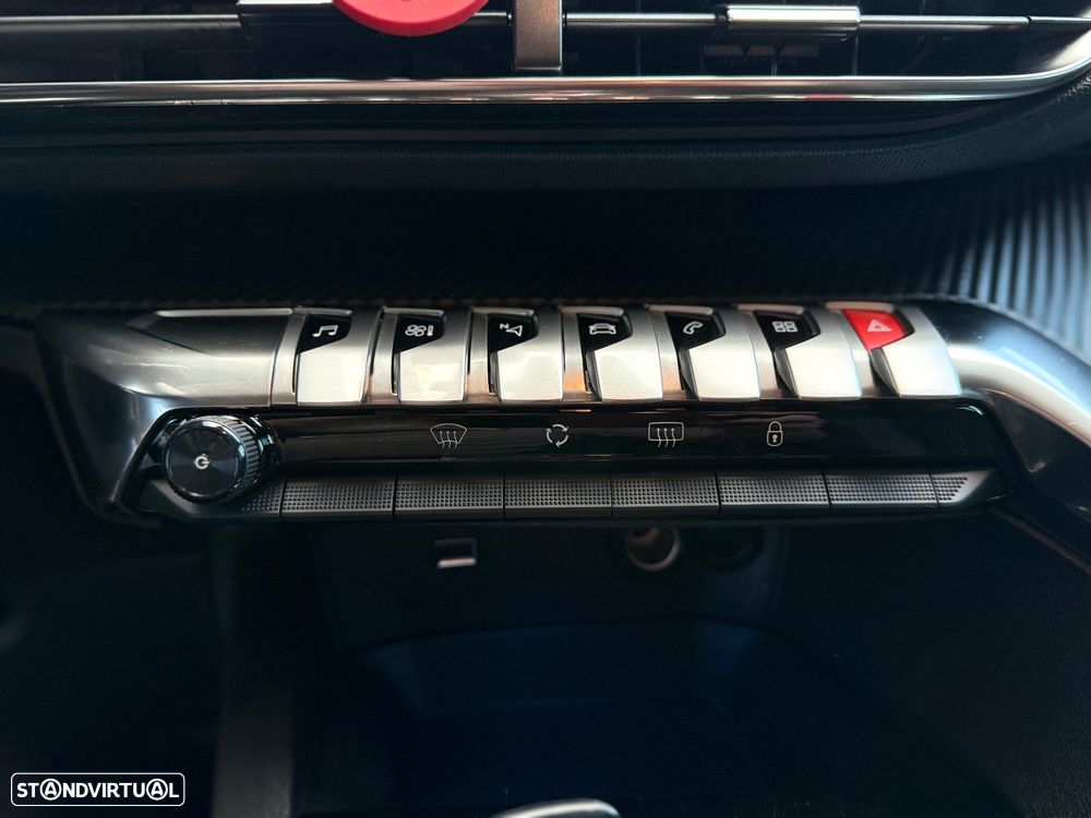 Peugeot 5008 1.5 BlueHDi Allure Pack EAT8 - 17