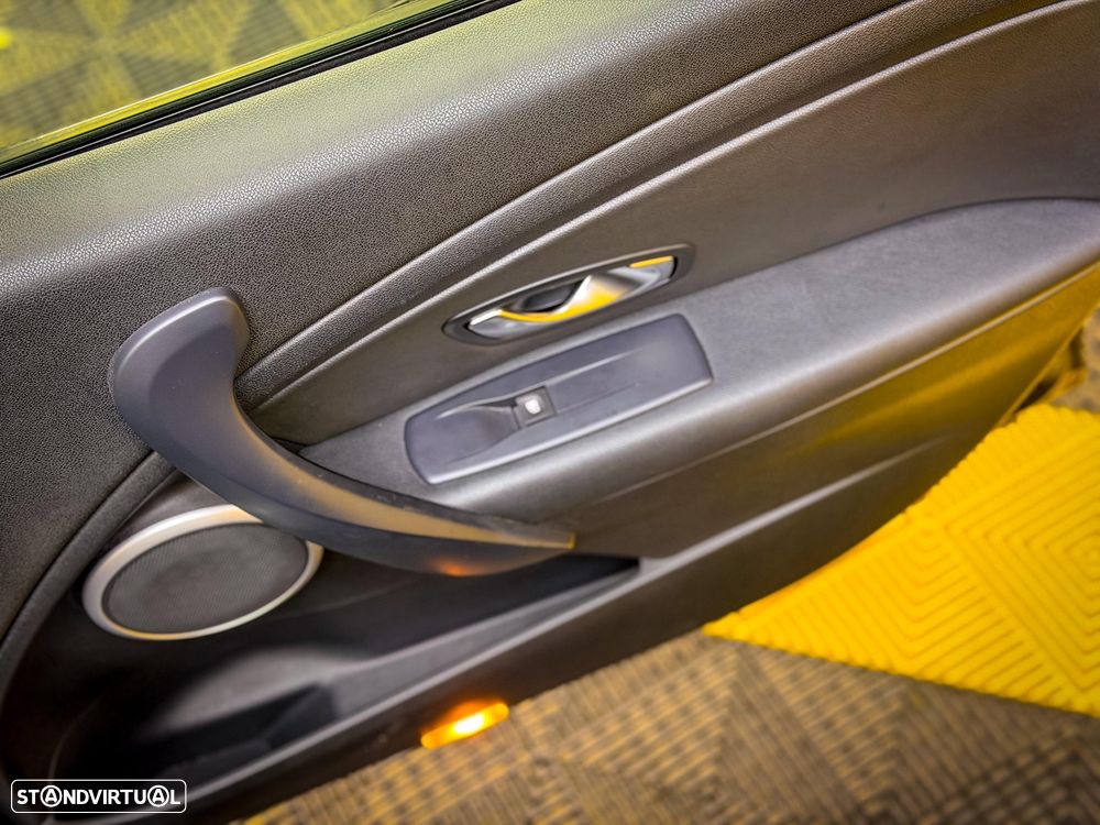 Renault Mégane 1.5 dCi Dynamique - 7