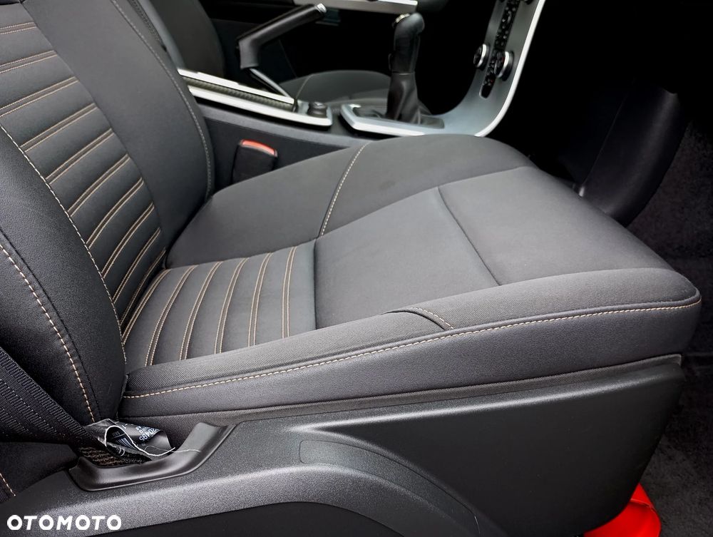 Volvo V50 DPF D2 Summum - 25