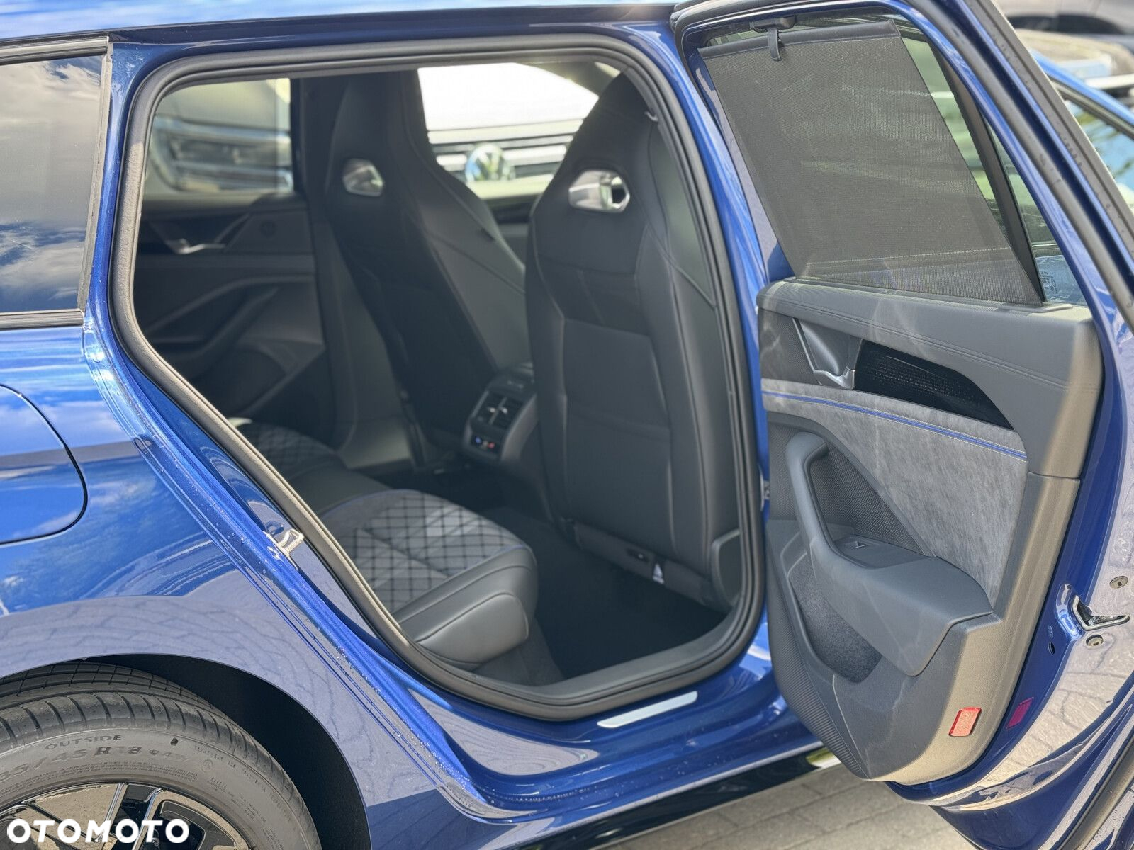 Volkswagen Passat - 25
