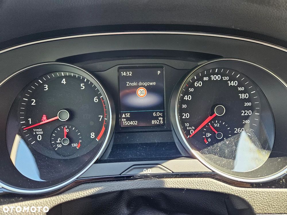 Volkswagen Passat 1.5 TSI EVO Elegance DSG - 9