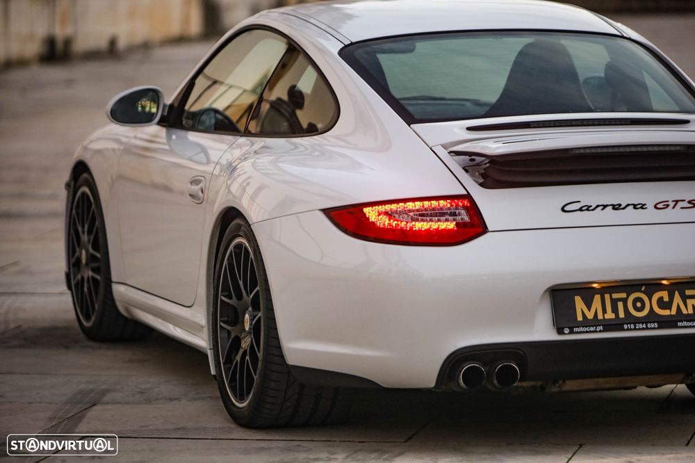 Porsche 911 (997) Carrera GTS PDK - 45