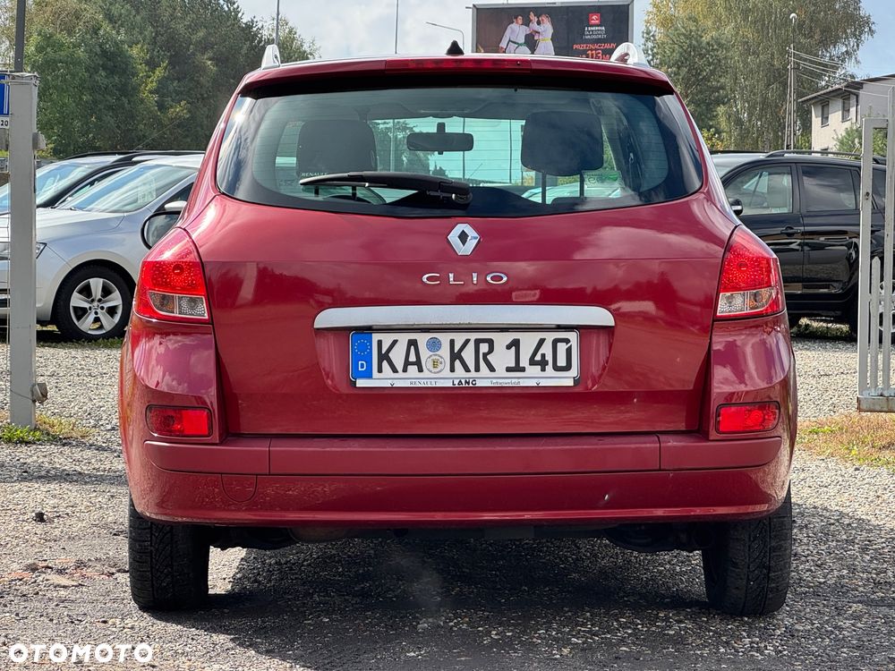 Renault Clio 1.2 16V Expression - 9
