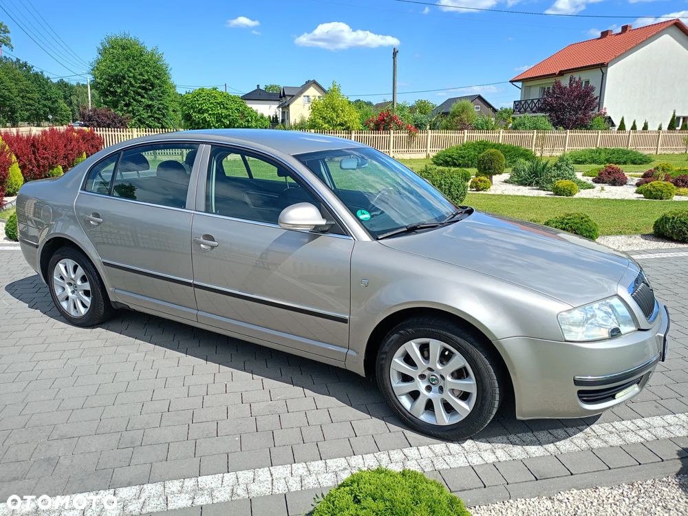 Skoda Superb 1.8 Turbo - 4