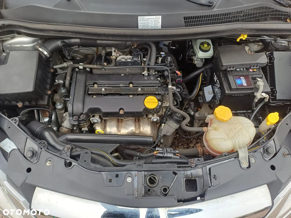 Opel Corsa 1.2 16V Enjoy - 9