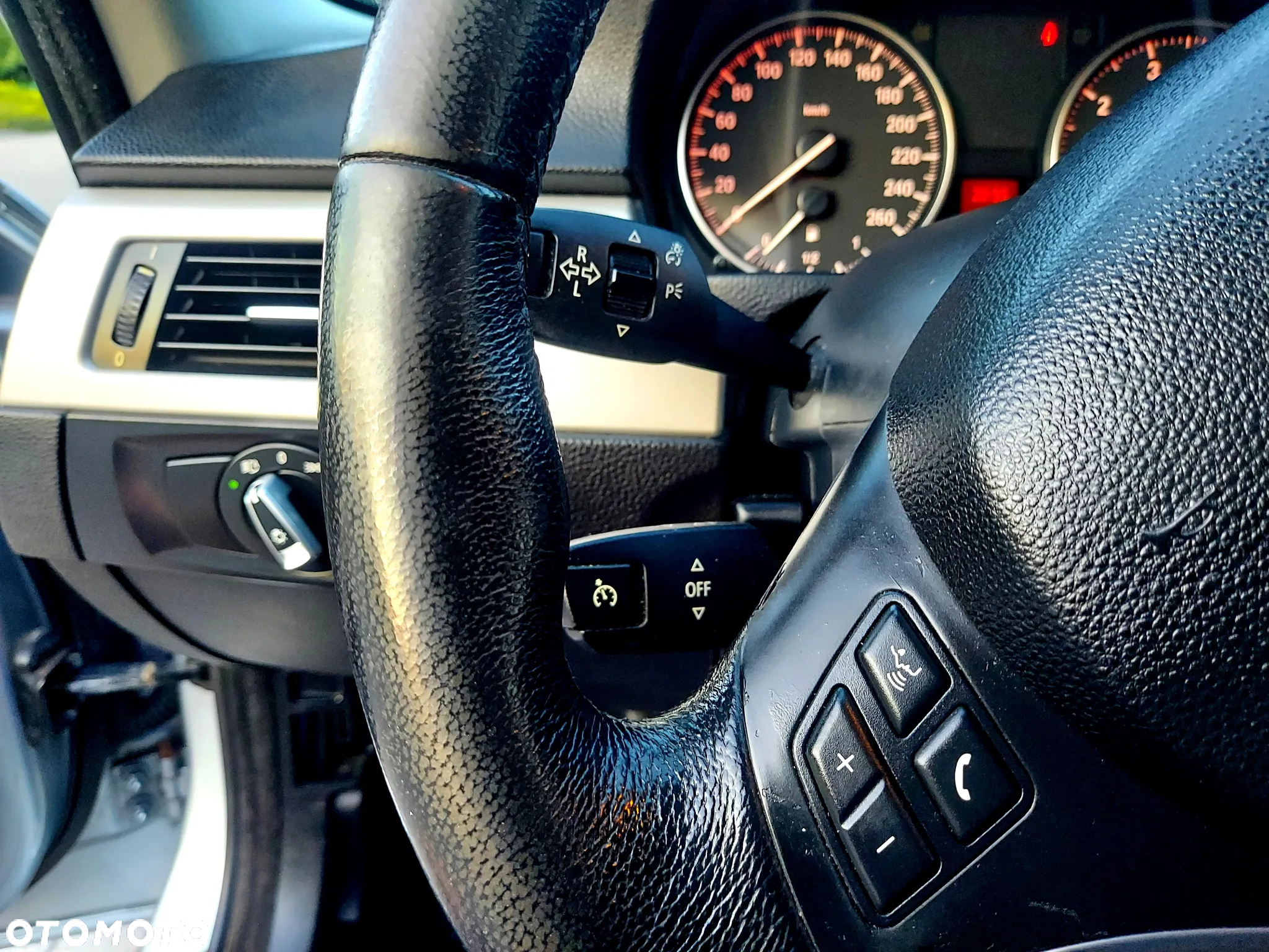 BMW Seria 3 318i - 13